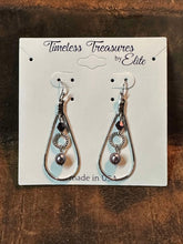 Load image into Gallery viewer, Loops Drop Glass Pearl Crystal Earrings