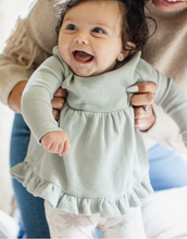 Load image into Gallery viewer, Snowflake Flurries Organic Tunic & Pants Set