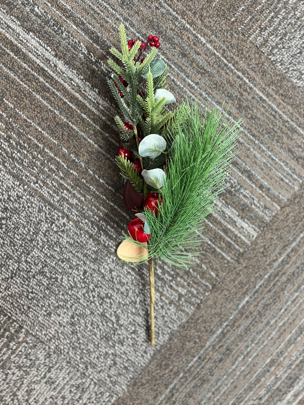 Cranberry Holly Pick