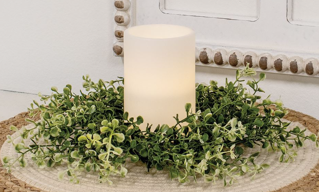 Cream Tipped Baby's Grass Candle Ring, 3