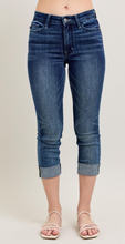 Load image into Gallery viewer, Judy Blue Dark Wash Cuffed Capri
