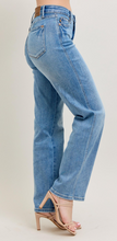 Load image into Gallery viewer, Judy Blue MR Tummy Control Vintage Wash Straight
