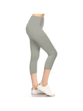 Load image into Gallery viewer, 3&quot; Yoga Band Buttery PLUS SIZE Soft Capri Leggings
